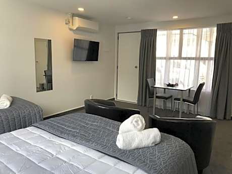 Twin Studio Room