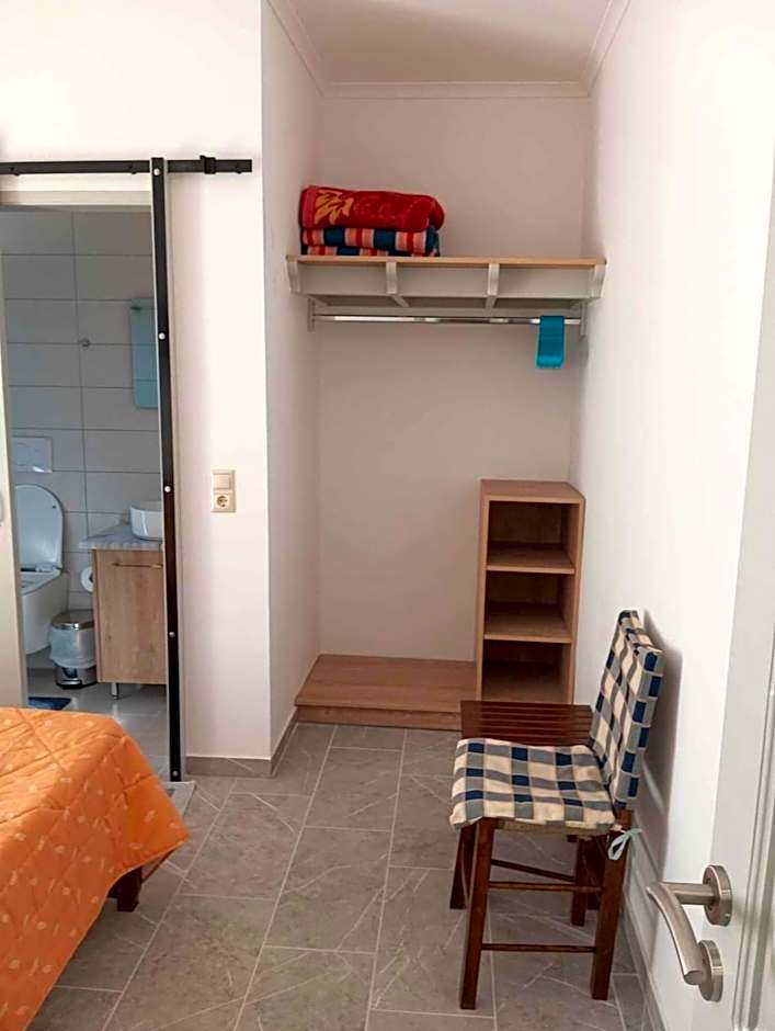 Gerekos Studios and Apartments