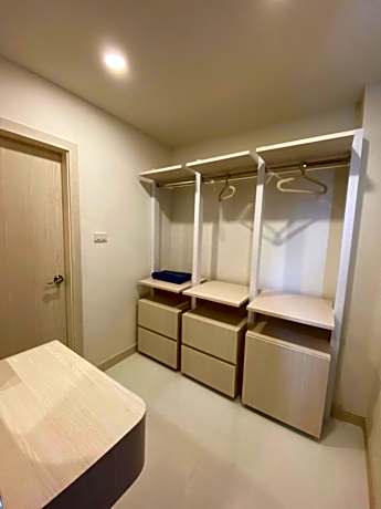 Deluxe Twin Room with Balcony