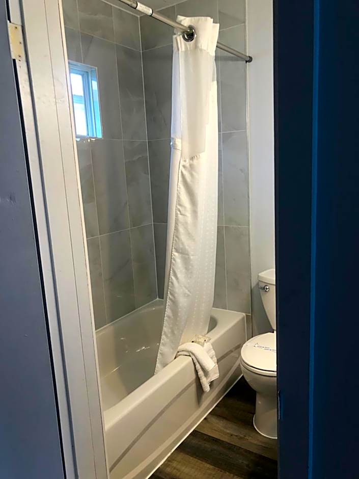 Bavarian Orchard Motel