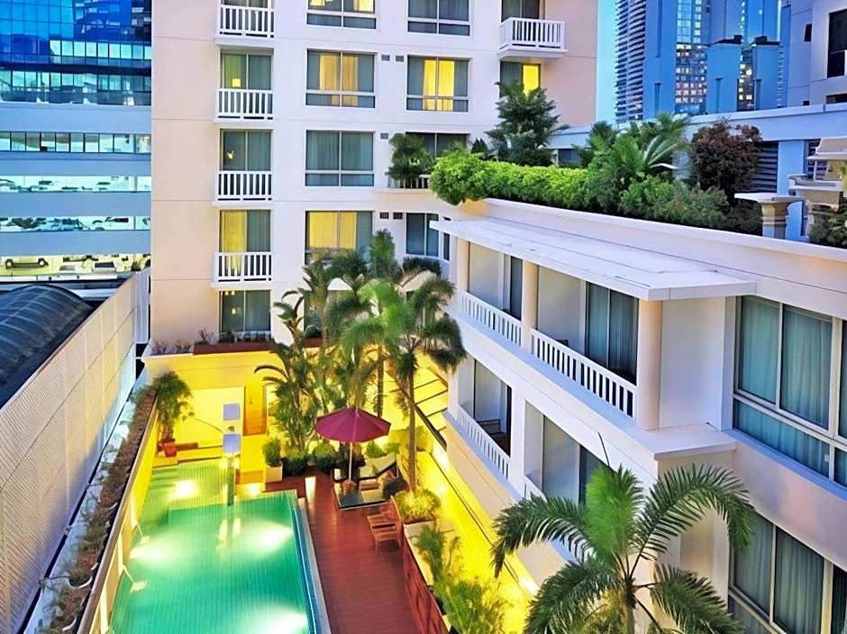 AT EASE saladaeng by AETAS