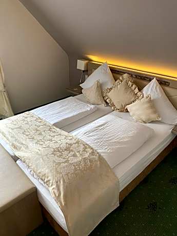 Comfort Triple Room with Shower