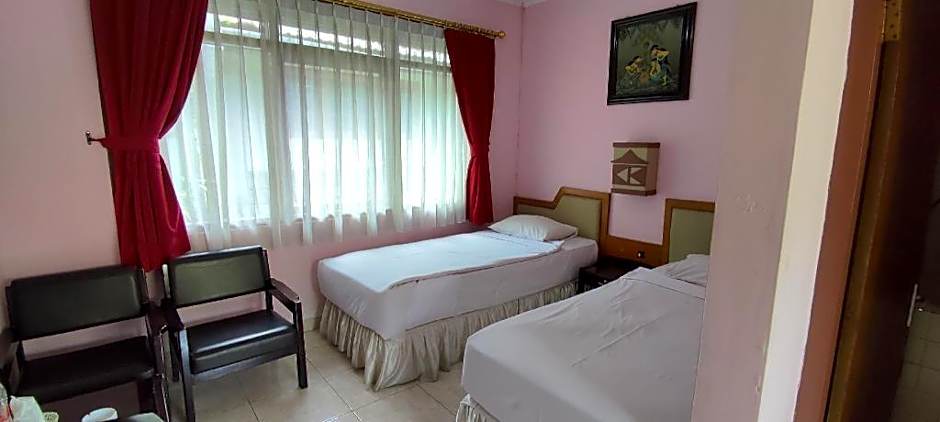 Komajaya Komaratih Hotel