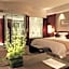 Zhangjiagang Zhonglian GDH International  Hotel