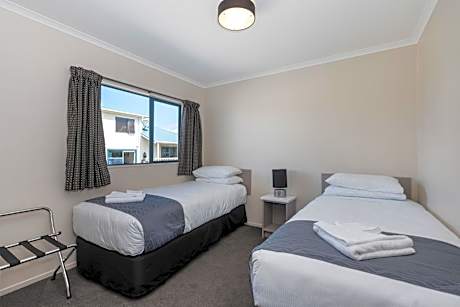 Ground Floor 2Bed unit 3Beds E