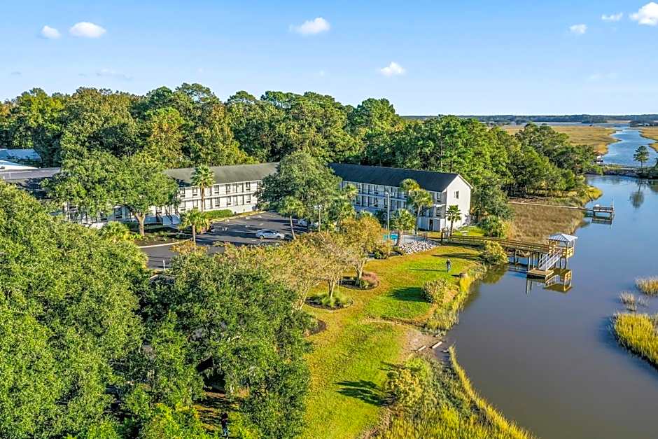 Charleston Creekside Inn