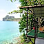 Phi Phi Seaside Bungalow