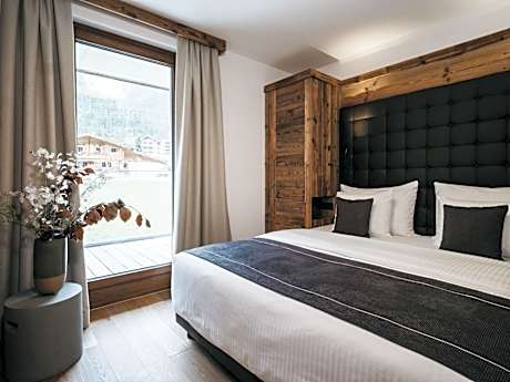 Four Room Apartment Grand Deluxe with Premium View