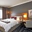 The Lofton Hotel Minneapolis, Tapestry Collection by Hilton