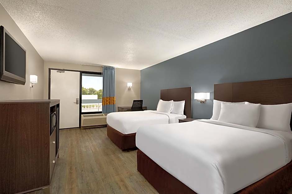 Baymont by Wyndham Wilmington