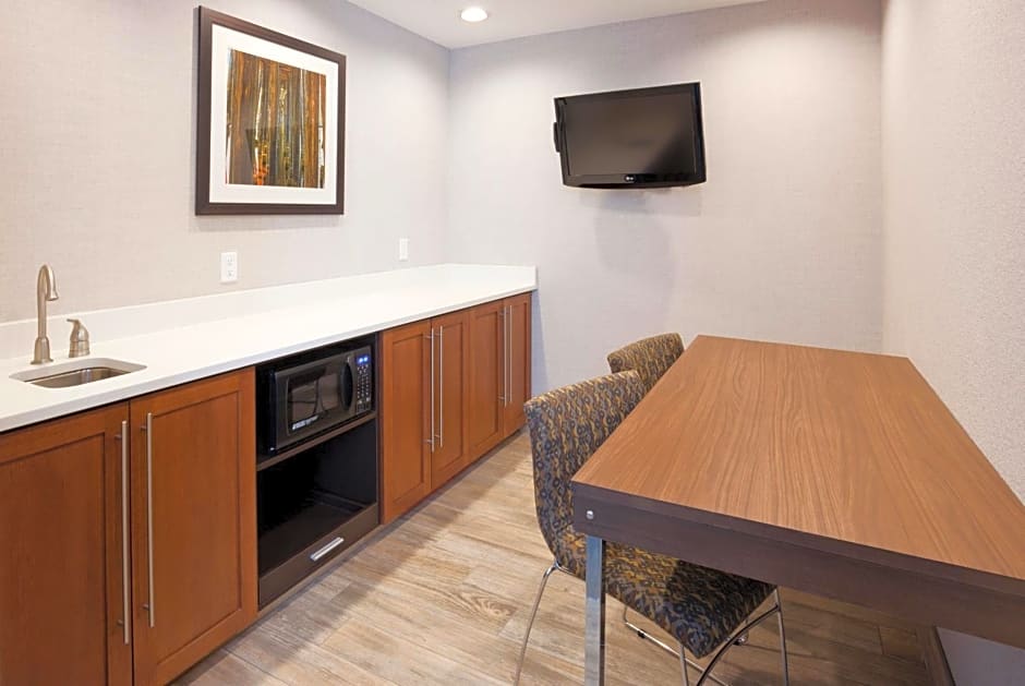 Hampton Inn Duluth-Canal Park