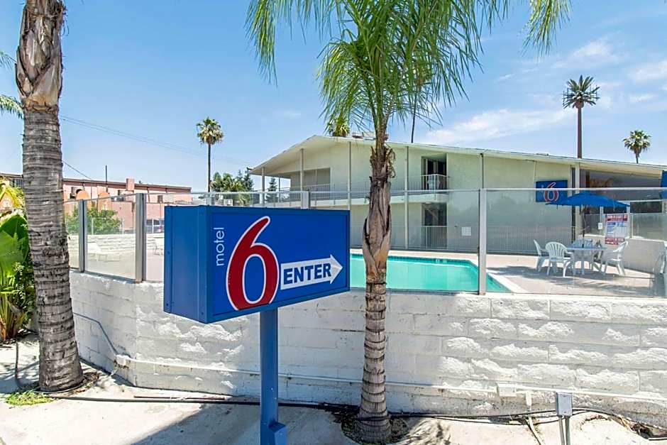 Motel 6 Bakersfield