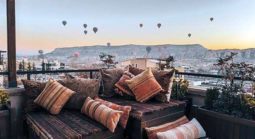 Royal Stone Houses - Goreme