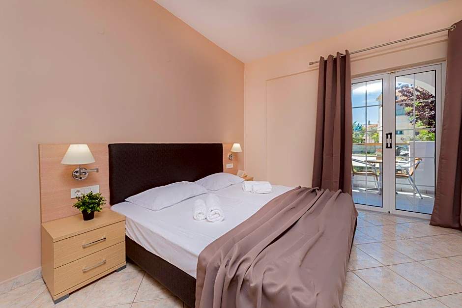 yakinthos hotel