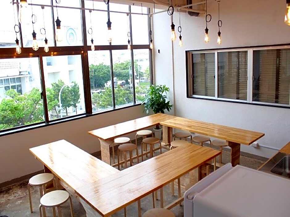 Ishigaki Guesthouse HIVE