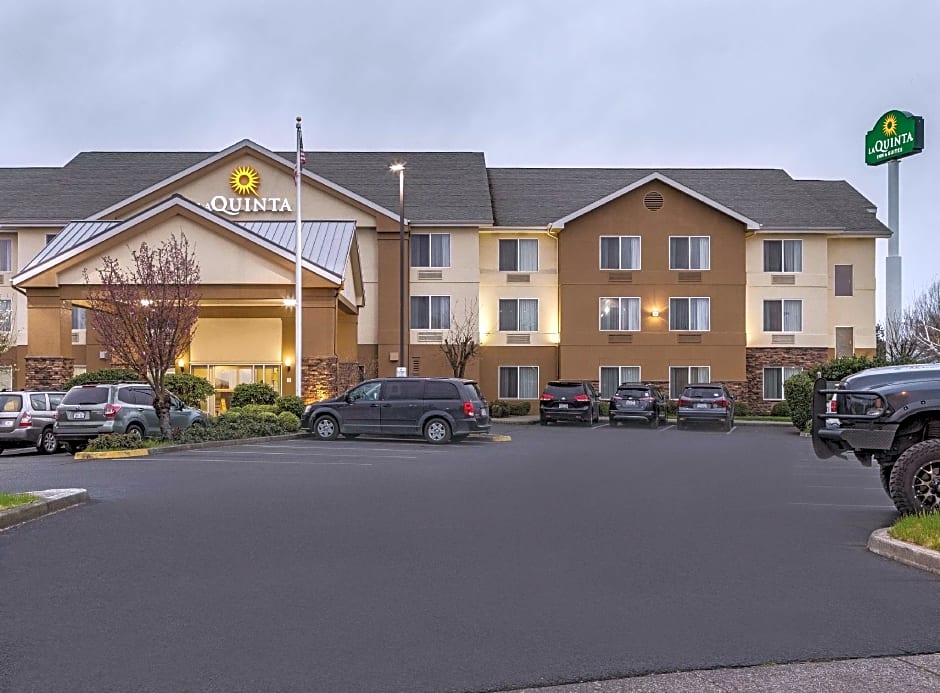 La Quinta Inn & Suites by Wyndham Central Point - Medford