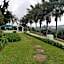 Sherwood's Country House