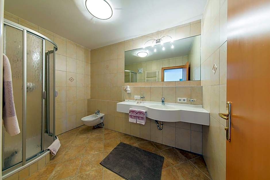 Residence Rossboden mit Hallenbad