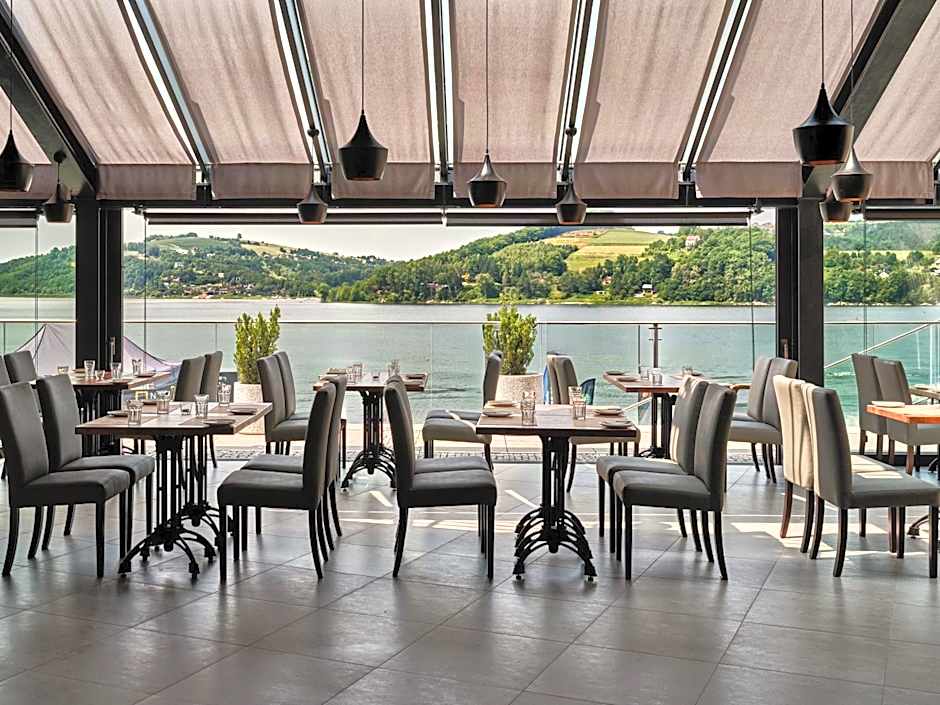 Heron Live Hotel Marina & SPA