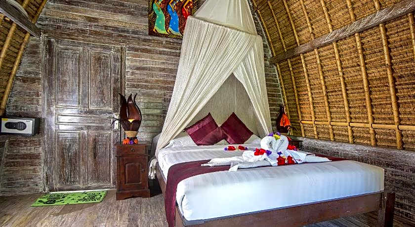 Mushroom Beach Bungalow