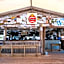 Postcard Inn On The Beach