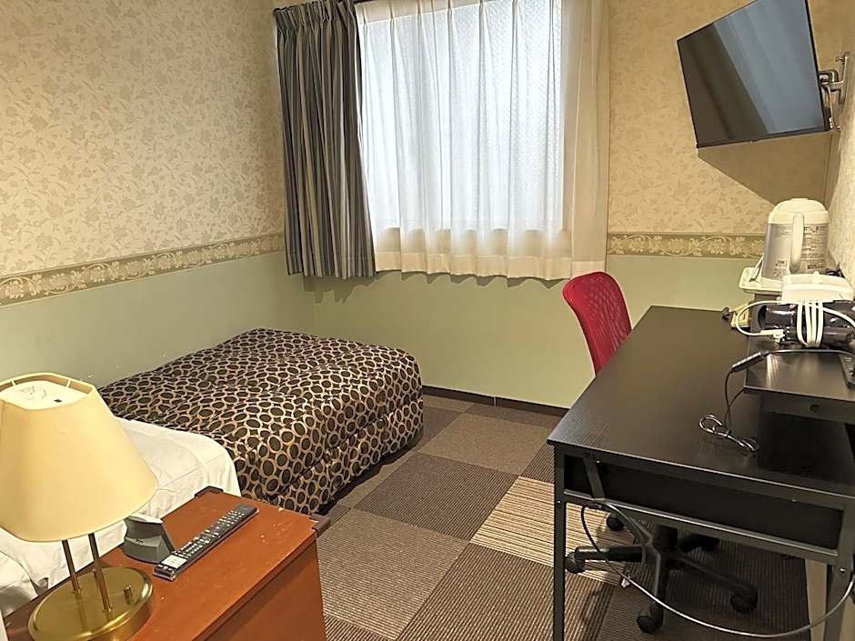 Futsukaichi Green Hotel