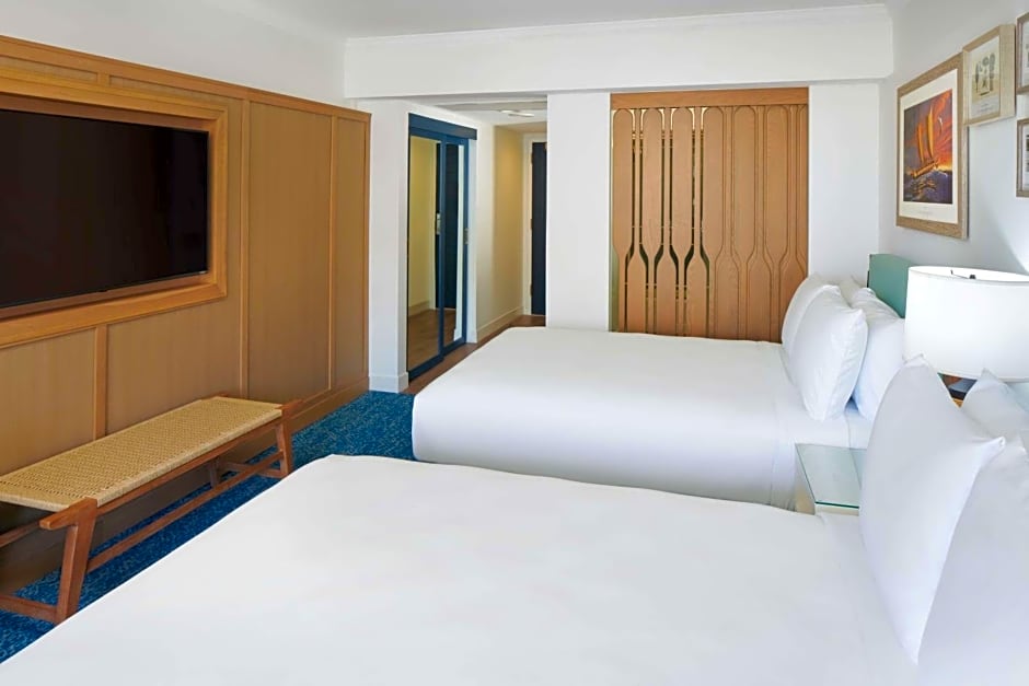 Outrigger Reef Waikiki Beach Resort