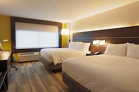 Standard Room with Two Queen Beds