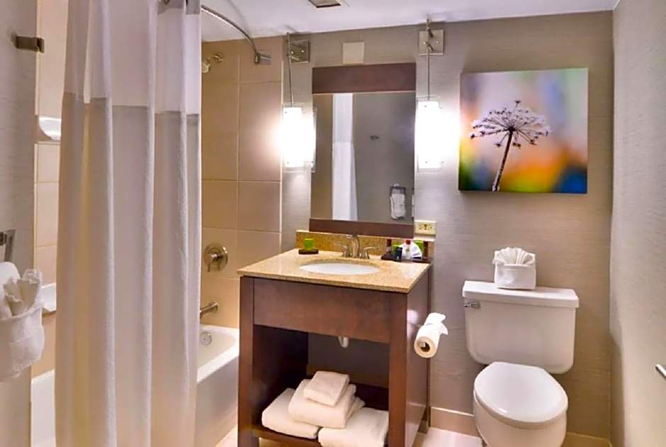 Embassy Suites by Hilton Denver Central Park