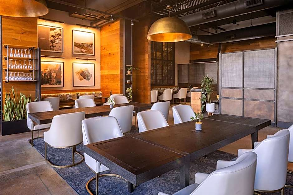 The Foundry Hotel Asheville, Curio Collection by Hilton