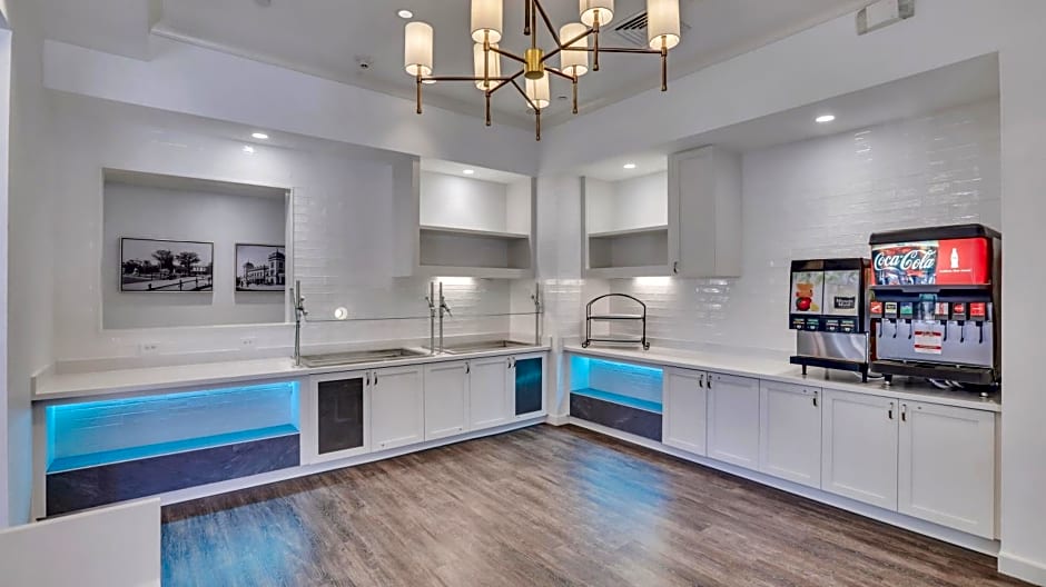 Staybridge Suites Savannah Historic District By IHG