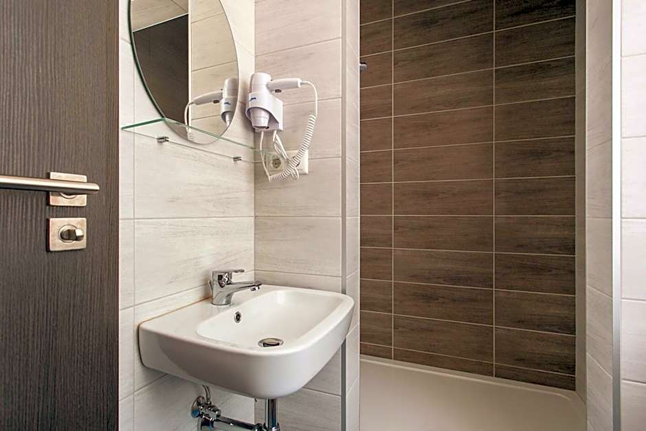 Old Town Trio Hostel Rooms