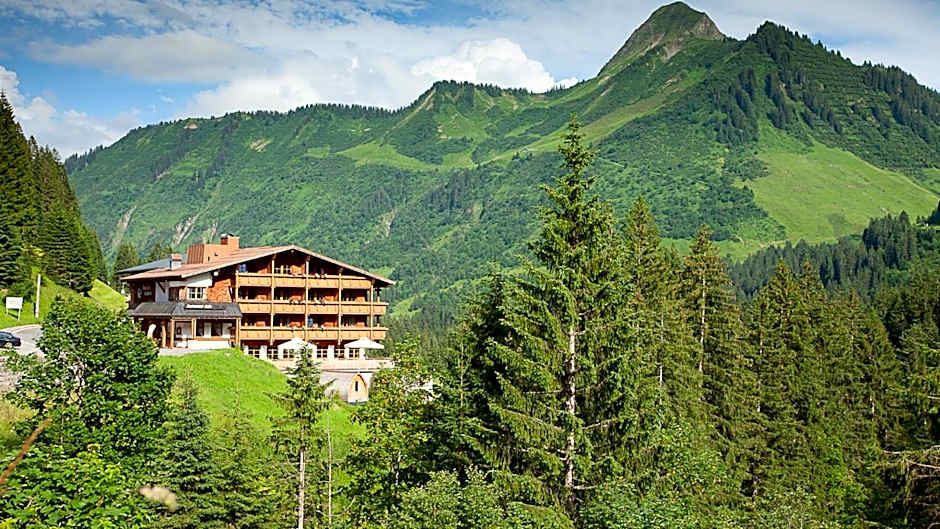 Alpine Lifestyle Berghotel Madlener