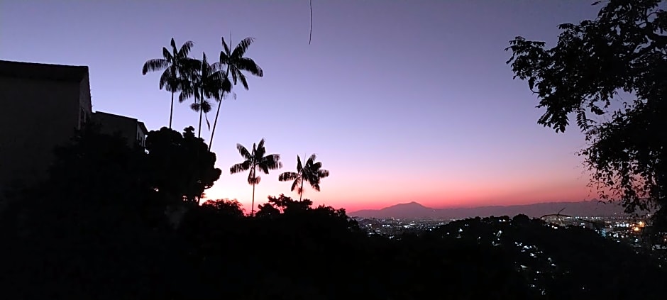 Santa Teresa Junto à Natureza