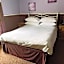Tontine Hotel & Bar