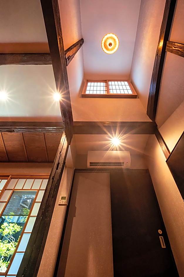 Rinn Machiya Kuon