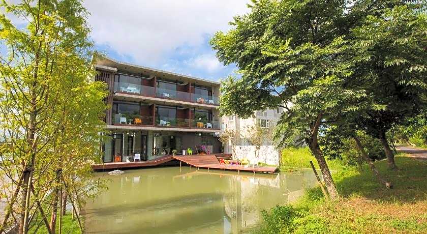 God Island Bed and Breakfast