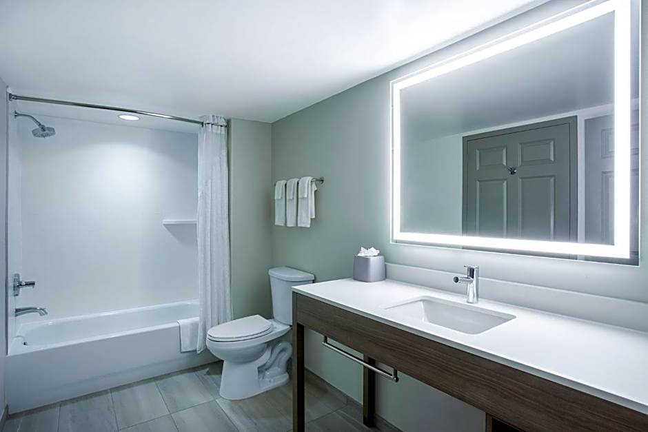 Holiday Inn Express & Suites Bradenton East-Lakewood Ranch By IHG