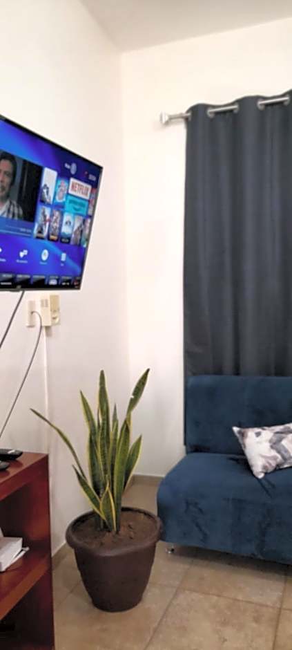 Económica casa, cercana al mar