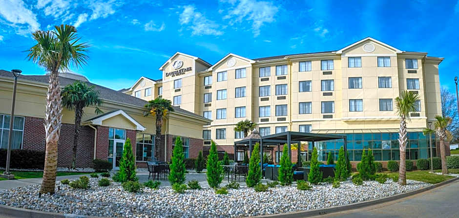 DoubleTree by Hilton Hattiesburg