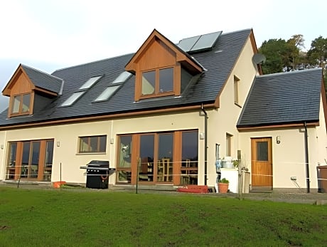 Tigh an Each B&B & Laggan Glamping