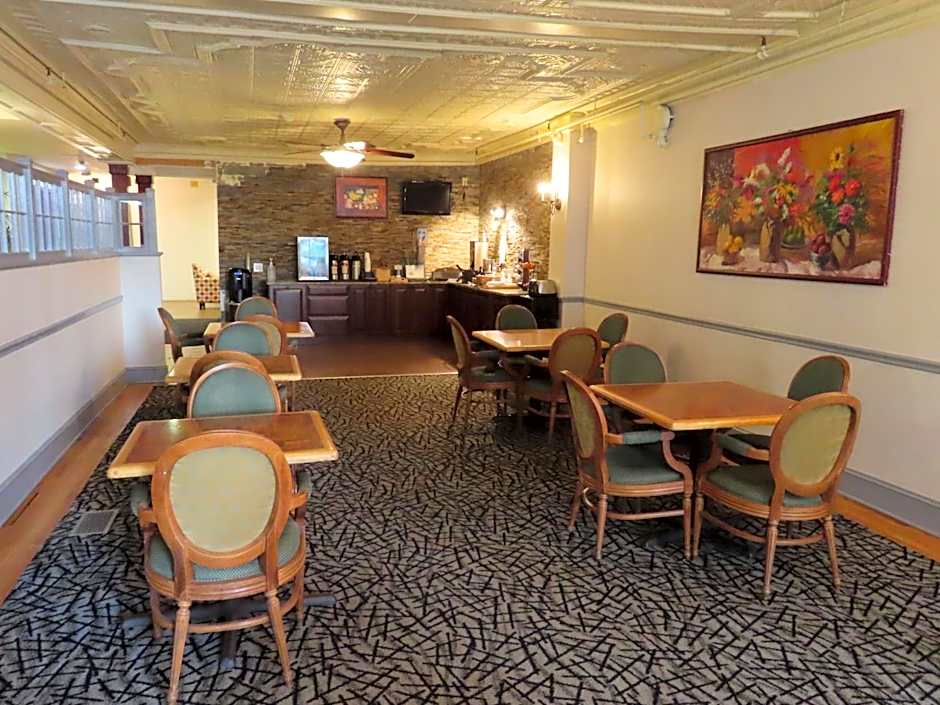 St. Charles Hotel - Hudson
