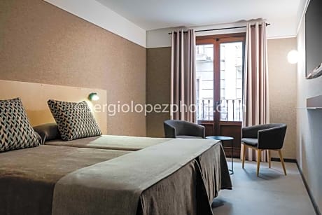 TWIN STANDARD ROOM