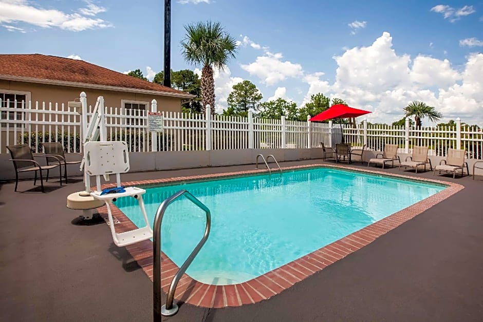 Days Inn by Wyndham Sulphur LA