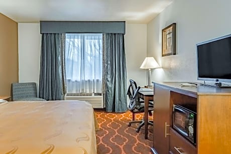 King Room - Accessible/Non-Smoking