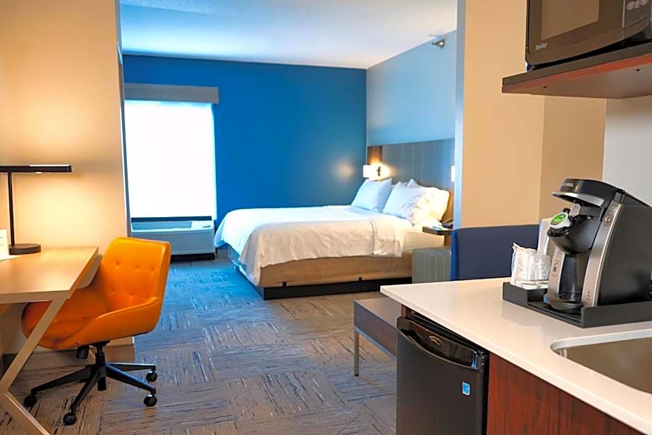 Holiday Inn Express Hotel & Suites Tampa-Oldsmar By IHG