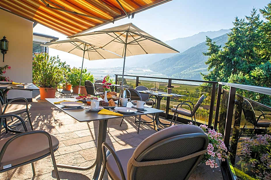 Pension Apartments Pardell