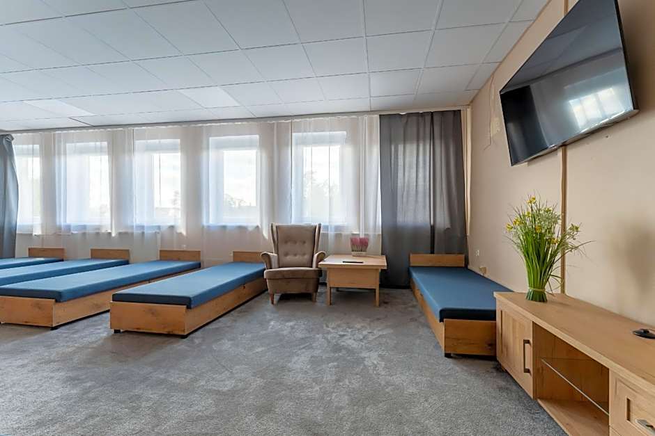 Hostelio - Tanie i komfortowe pokoje, parking, sklep na miejscu