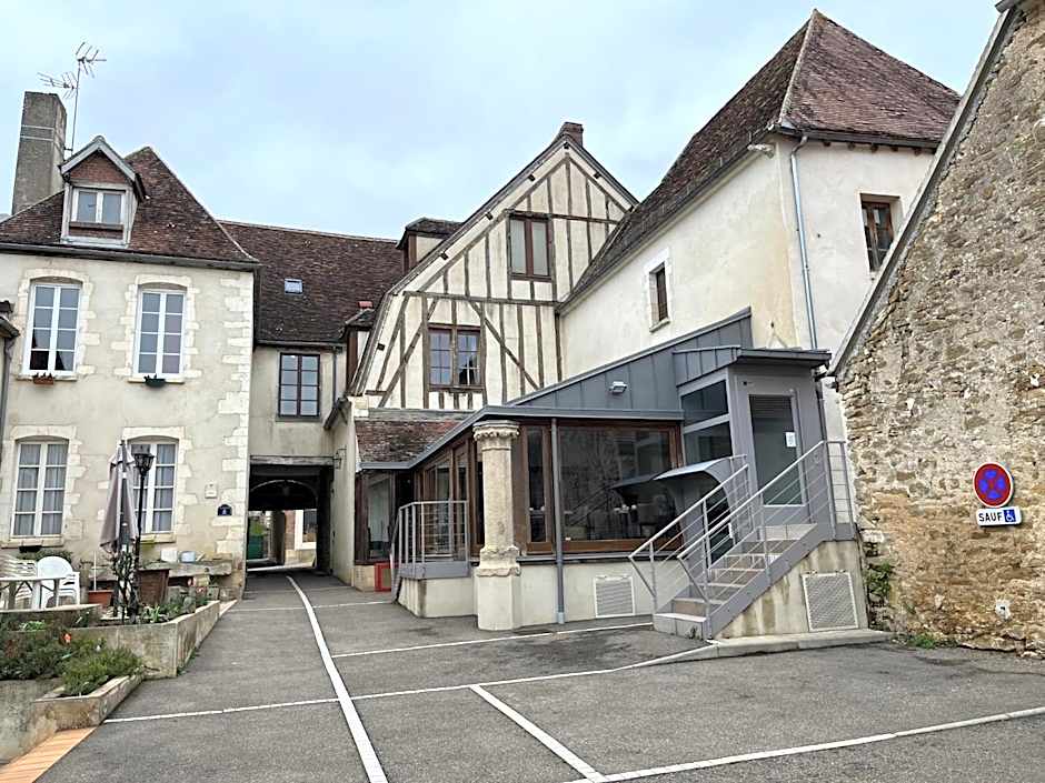 LOGIS HOTEL - Le Relais Saint Vincent