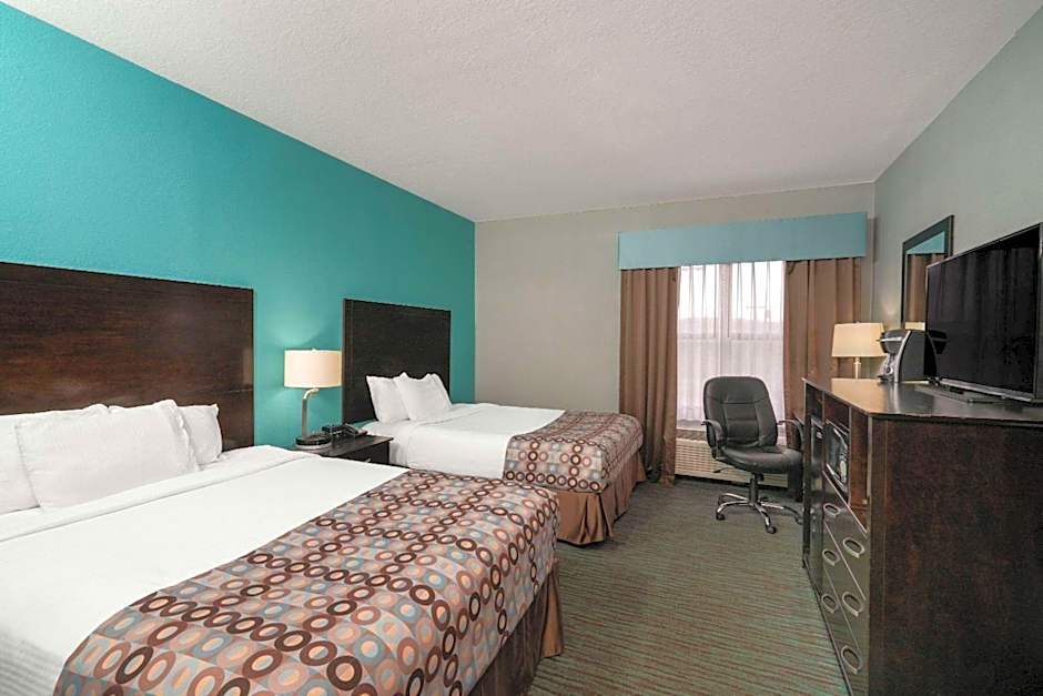 La Quinta Inn & Suites by Wyndham Knoxville East